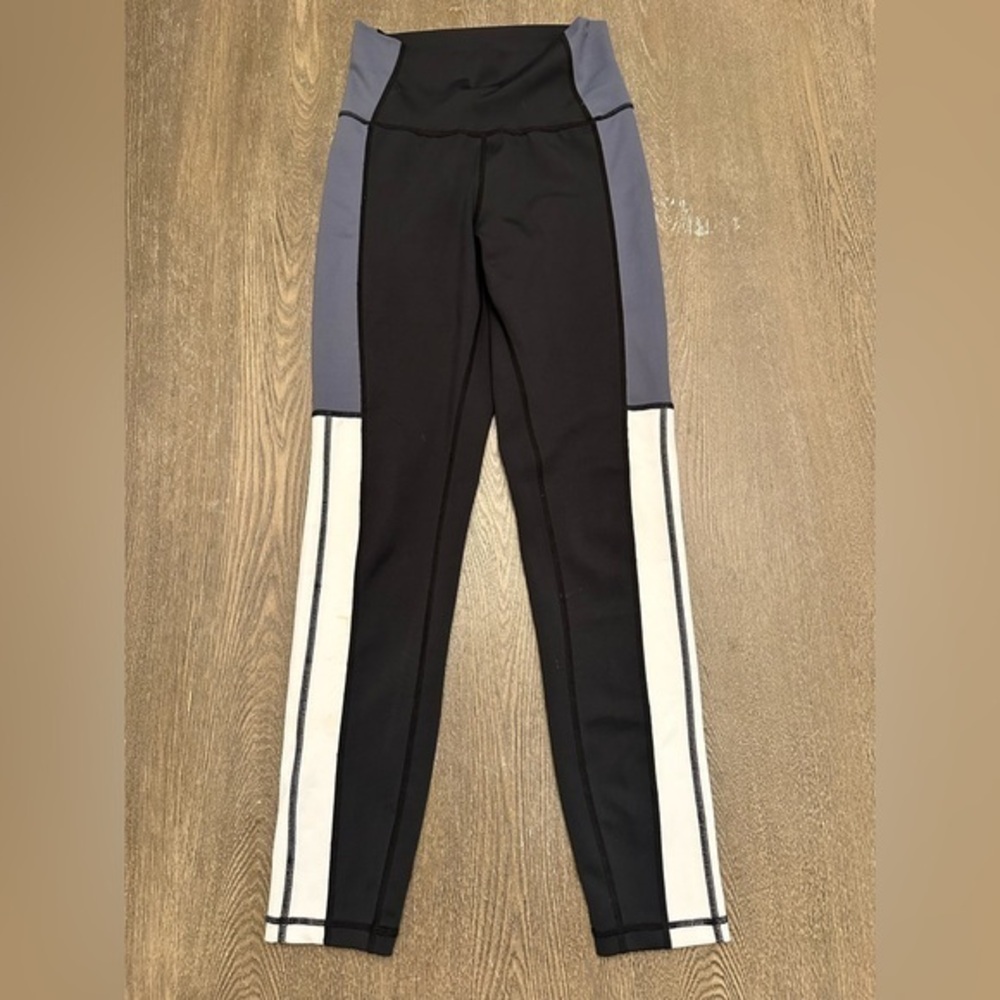NEOT ALLFENIX COLOR BLOCK LEGGINGS - Size XS SKU:15